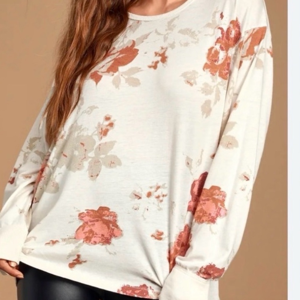 FREE PEOPLE Arielle soft oversized knit floral top in Medium